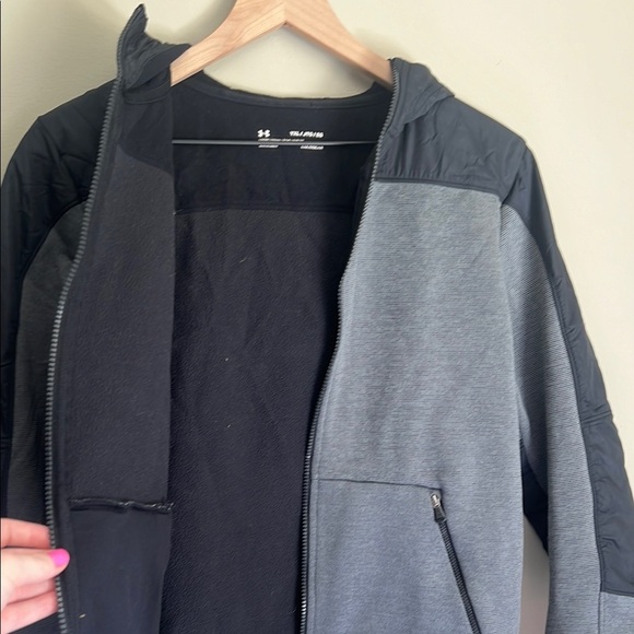 Under Armour Gray and Black Zip-Up Hoodie YXL Loose fit - Picture 7 of 7